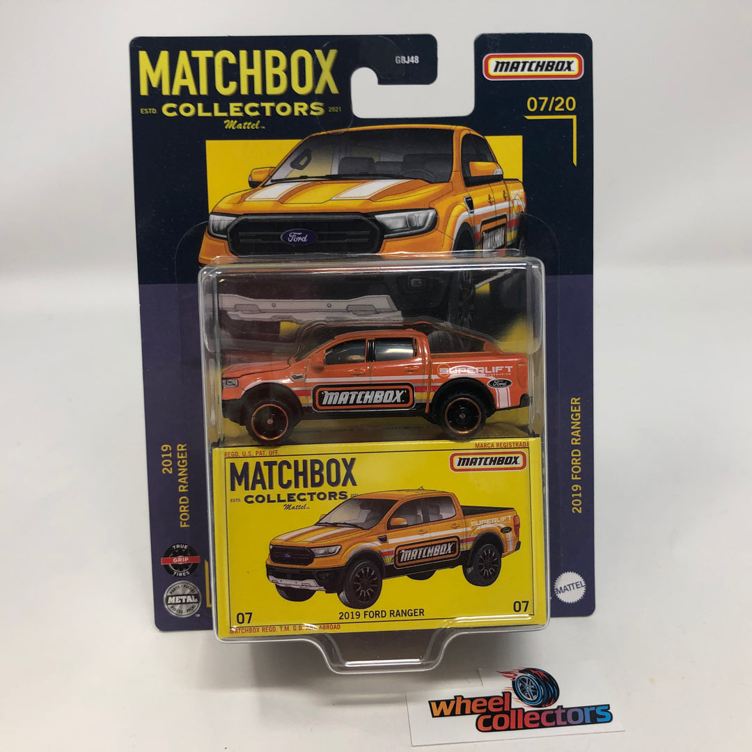 Matchbox 2019 Ford Ranger Die-Cast Car - 1:64 Scale, Orange With Flashing Light