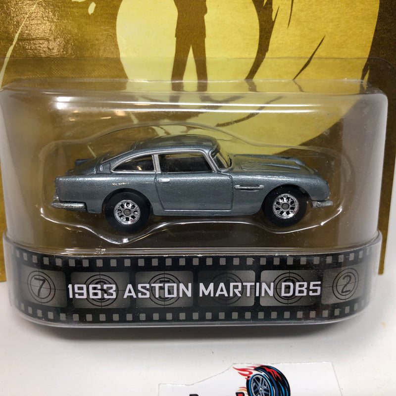 1963 Aston Martin DB5 Bond Goldfinger * Hot Wheels Retro Entertainment
