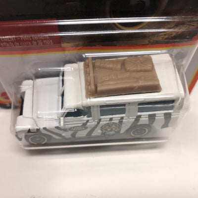 1965 Land Rover GEN II * White * Matchbox Basic Series