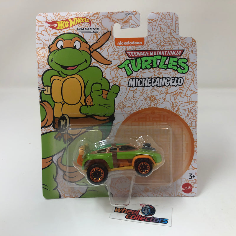 Michelangelo Teenage Turtles * 2022 Hot Wheels Character Cars Case D nickelodeon
