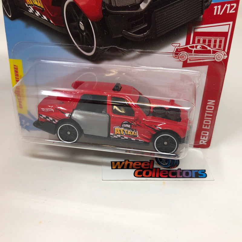 Time Attaxi * Red Edition Target * 2018 Hot Wheels