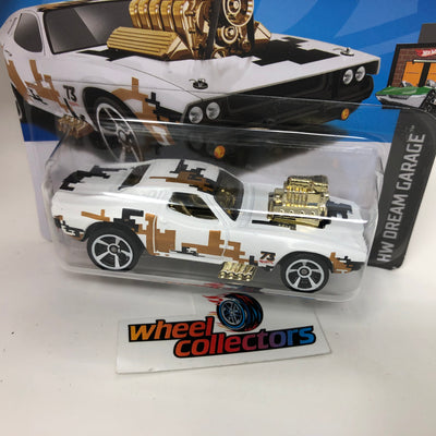 Rodger Dodger #32 * White * 2023 Hot Wheels Case A Release Short Card