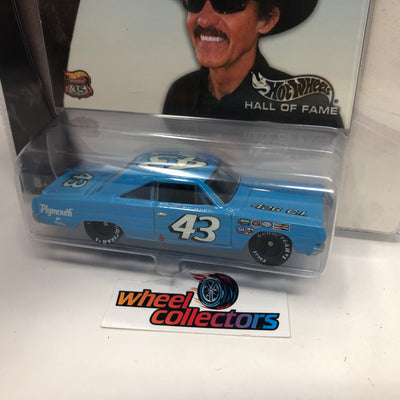 '67 Plymouth Belvedere Richard Petty * Hot Wheels Hall of Fame Series